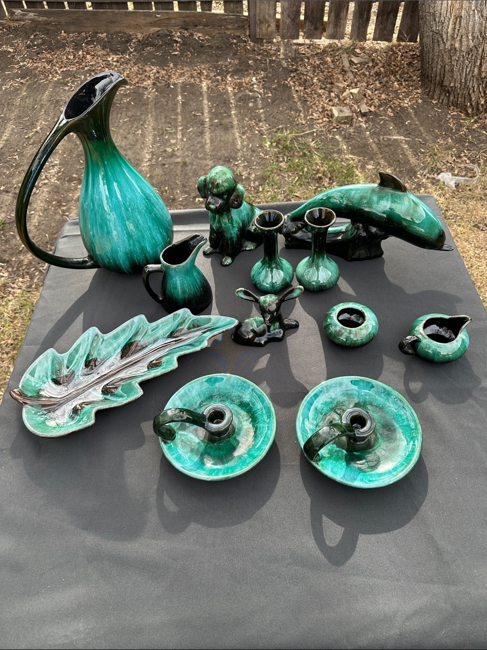 Blue Mountain pottery lot. 12 pieces in total